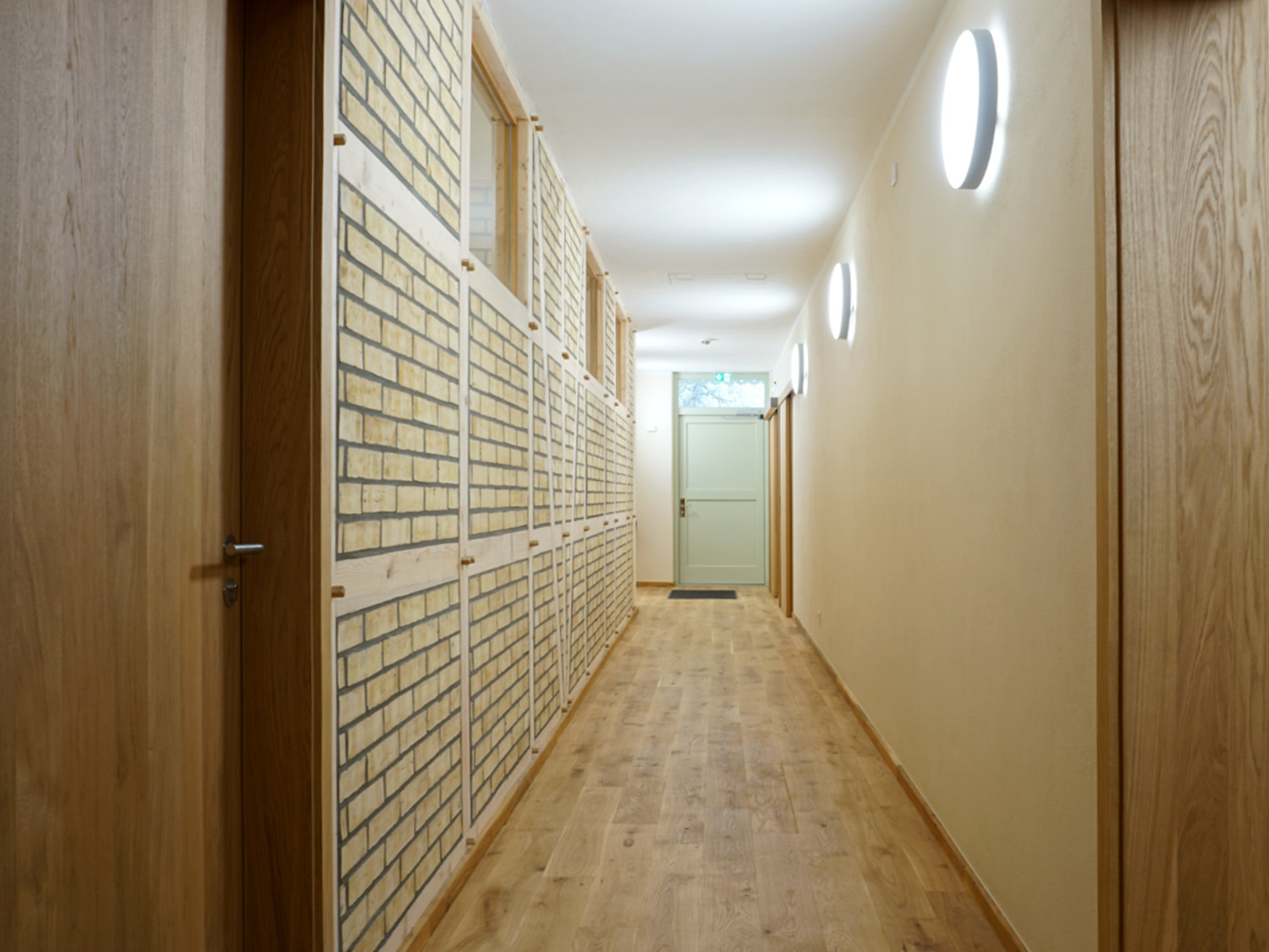 Dorfgemeinschaftshaus-3-Fachwerk-Sanierung-Flur