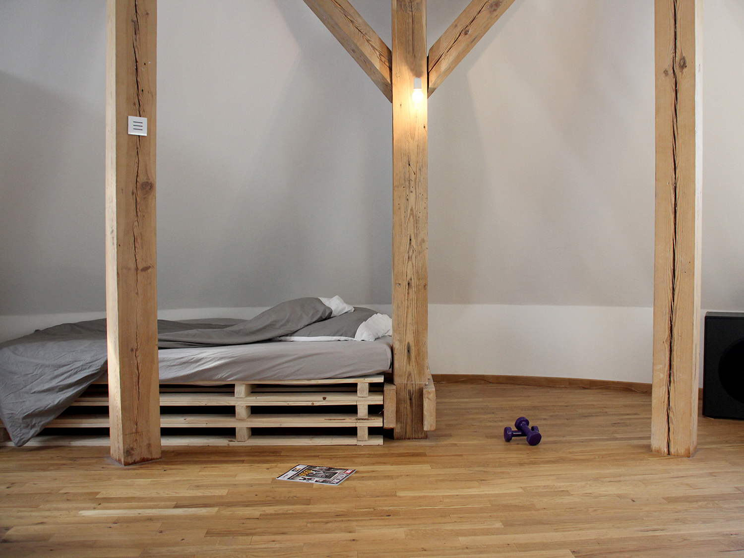 Spreeplan-Projekt-UG-gesund-Bauen-Work-Space-Schlafen-mit-Deckenheizung-geoelte-Holzboeden-und-Lehmputz-in-Berlin