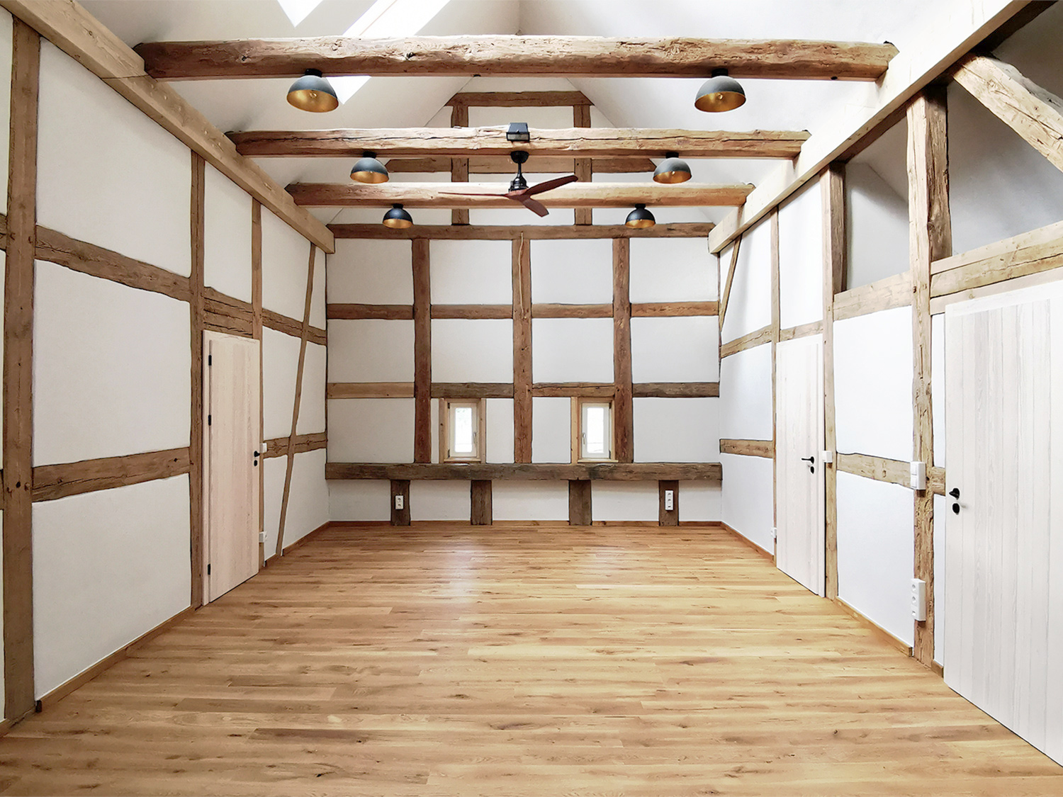 spreeplan-naturhaus-schorfheide-denkmalschutz-fachwerkhaus-oekologische-sanierung-gesund-bauen-yogaraum